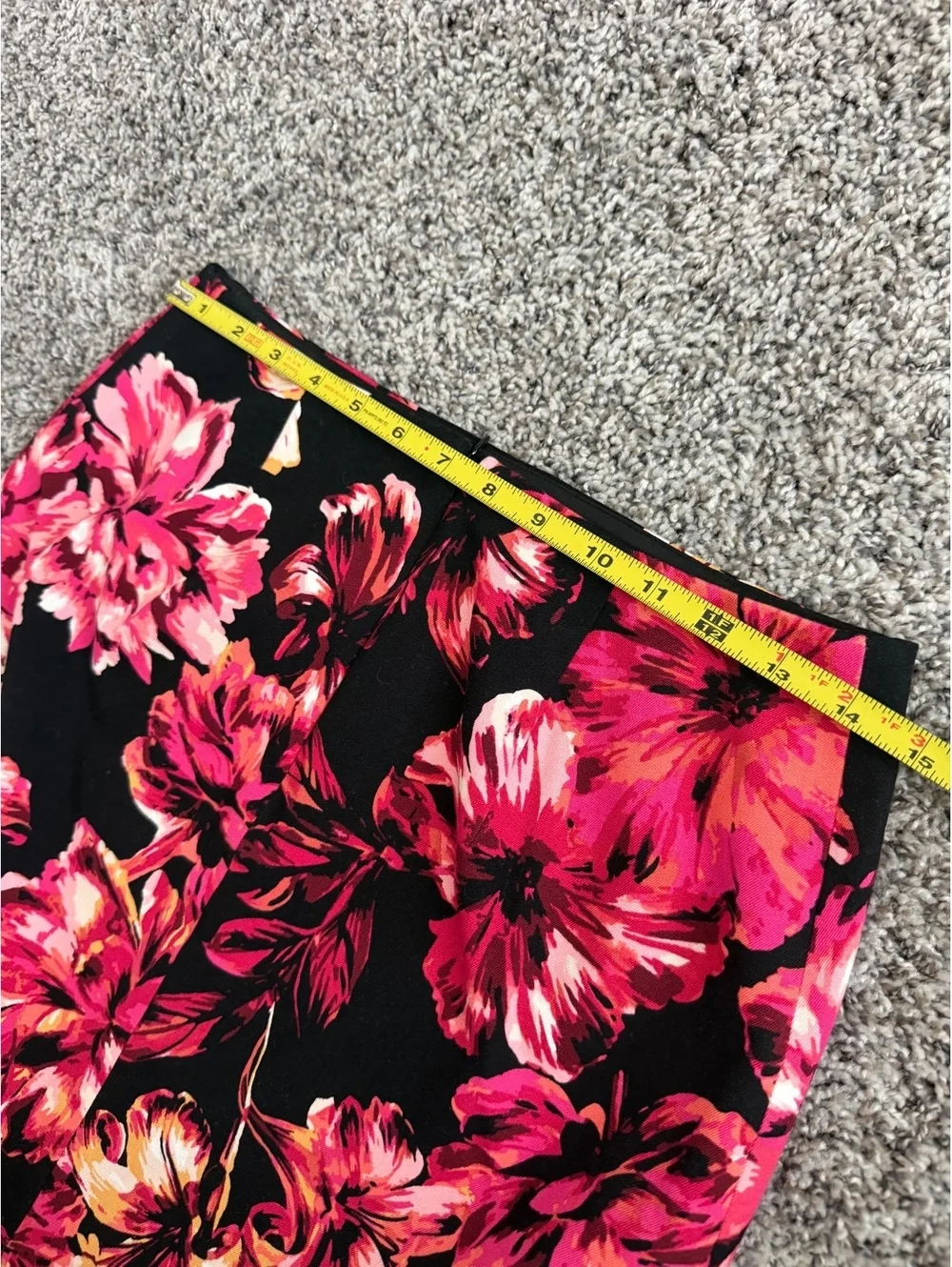 WHBM Pink Floral Cotton Blend Stretch Black Career Pencil Skirt Size 6